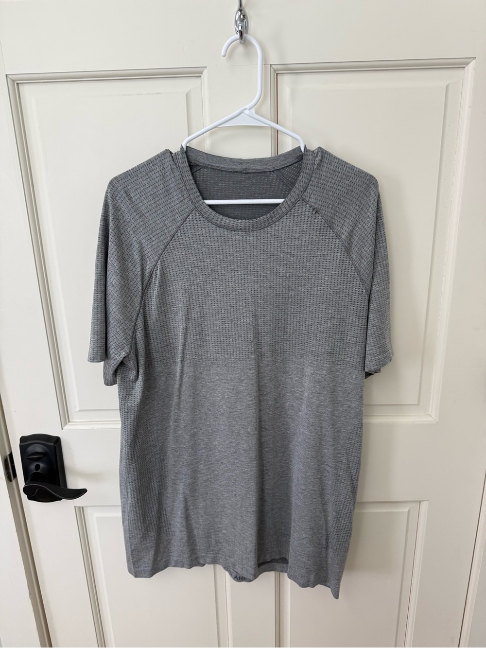 lululemon athletica Gray Short Sleeve Crewneck Tee